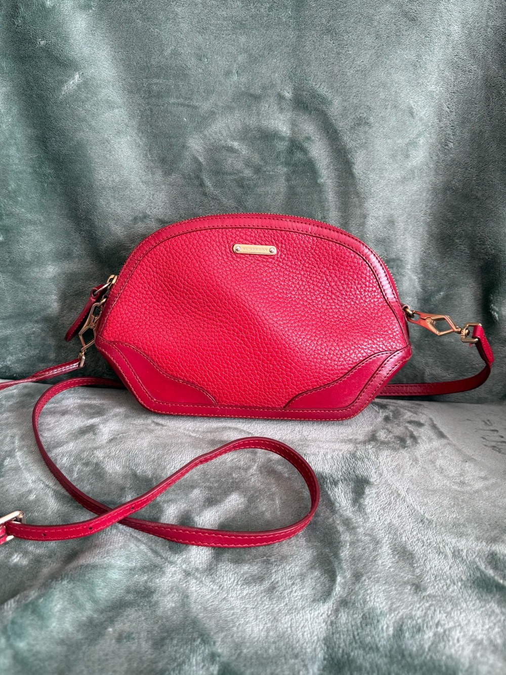 Burberry Red Pebbled Leather Dome Crossbody Bag with Gold Hardware - Picture 3 of 13
